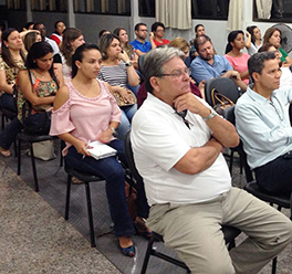 Saúde de Araxá treina equipe para combater surto de sífilis