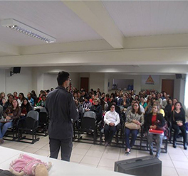 Três Pontas realiza palestra de primeiros socorros aos profissionais da educação